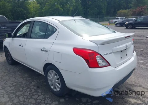 2017 Nissan Versa 1.6 Sv z USA, uszkodzony, nr VIN 3N1CN7AP6HL877063